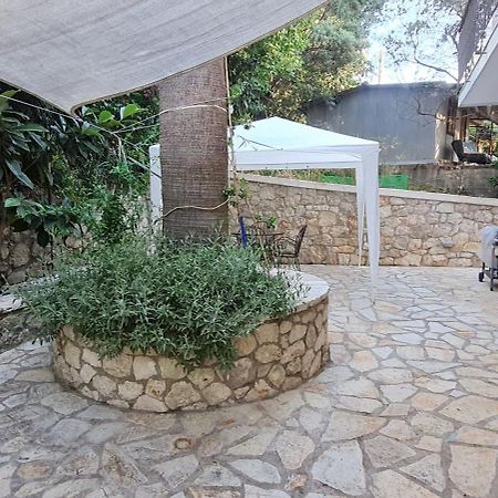 Gerys House Apartment Nikiana Exterior photo