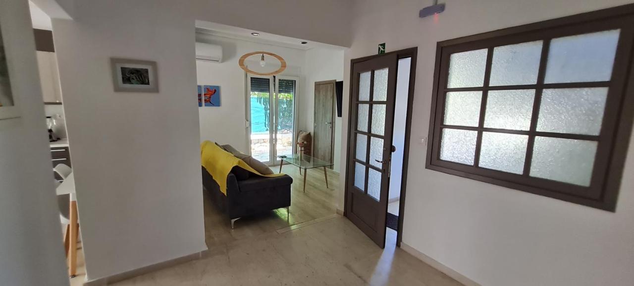 Gerys House Apartment Nikiana Exterior photo